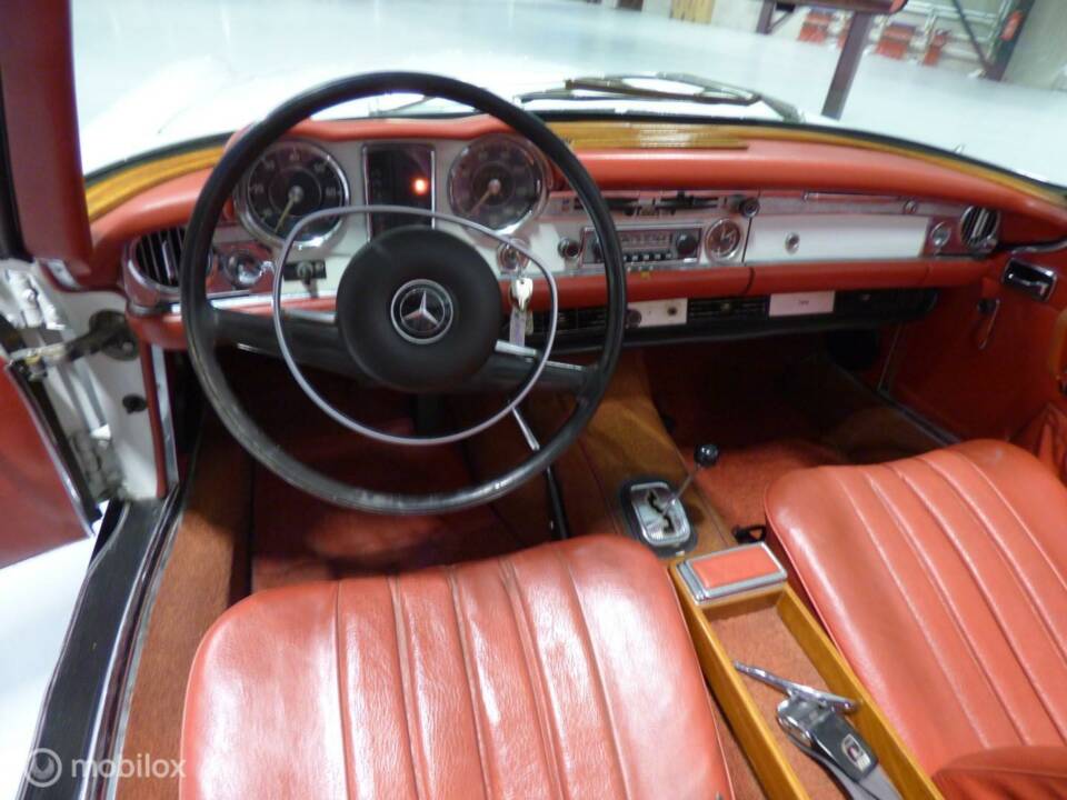 Imagen 17/29 de Mercedes-Benz 280 SL (1970)