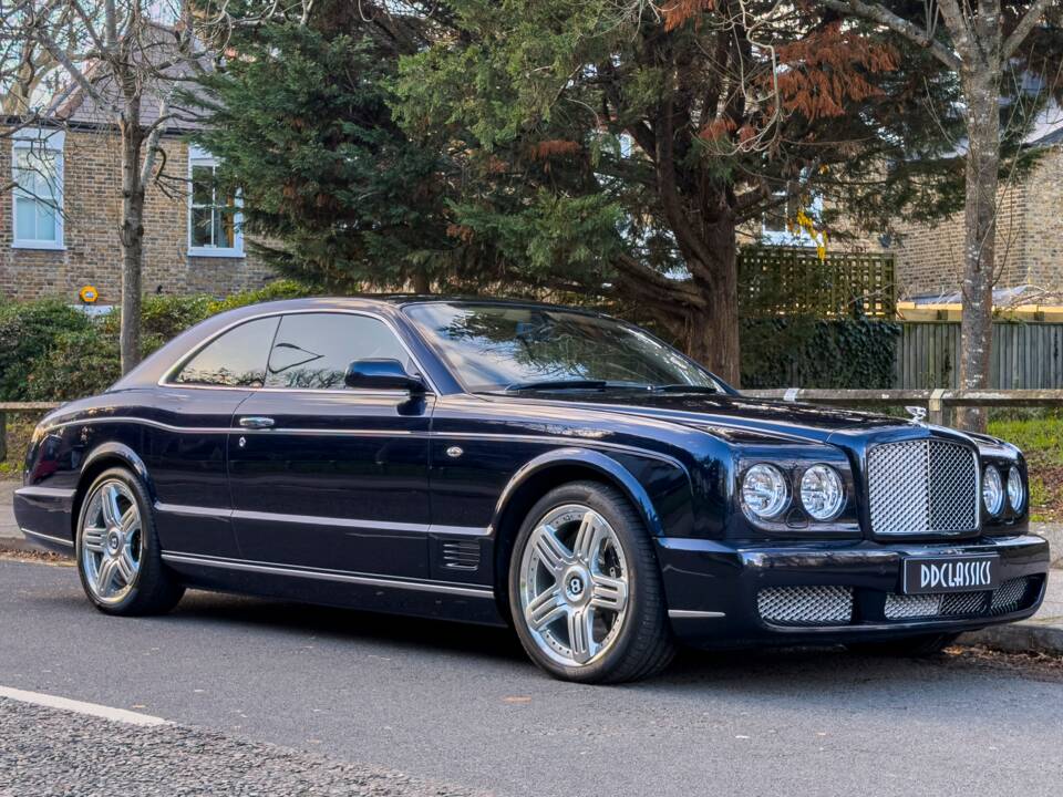 Image 2/25 of Bentley Brooklands (2008)