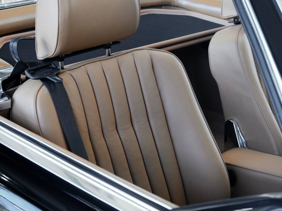 Image 49/50 de Mercedes-Benz 560 SL (1989)