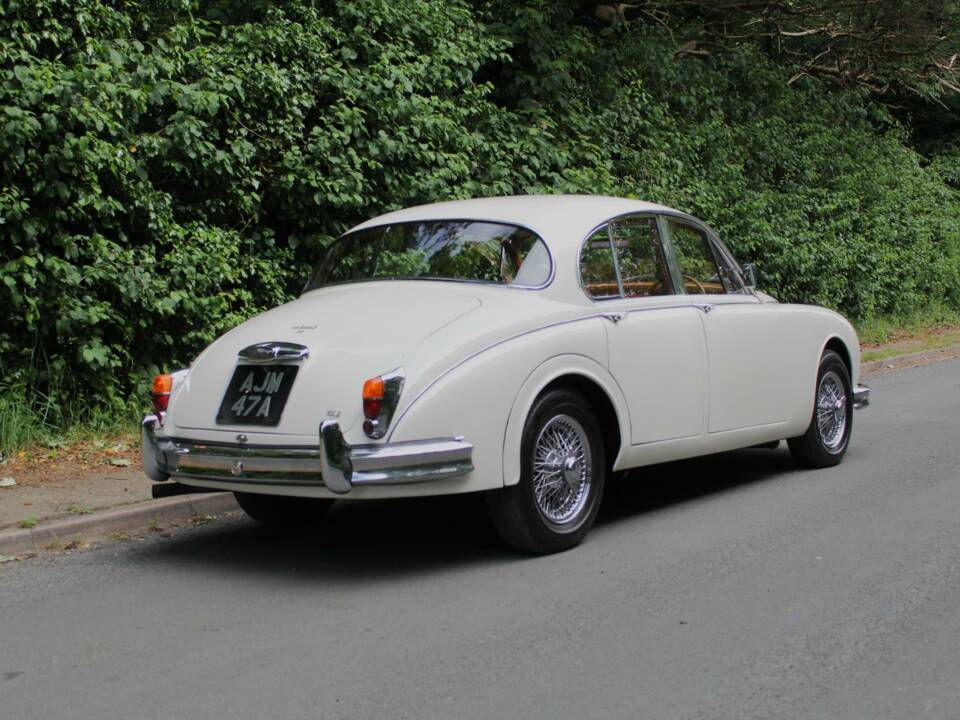 Image 11/24 of Jaguar Mk II 3.8 (1963)