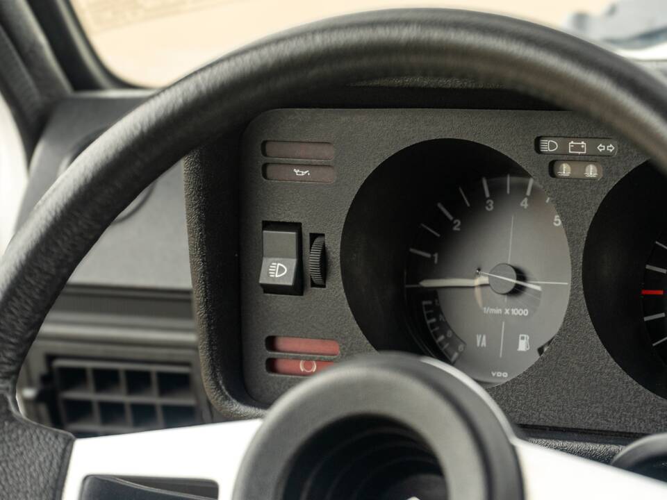 Image 32/40 of Volkswagen Golf I GTI 1.6 (1980)