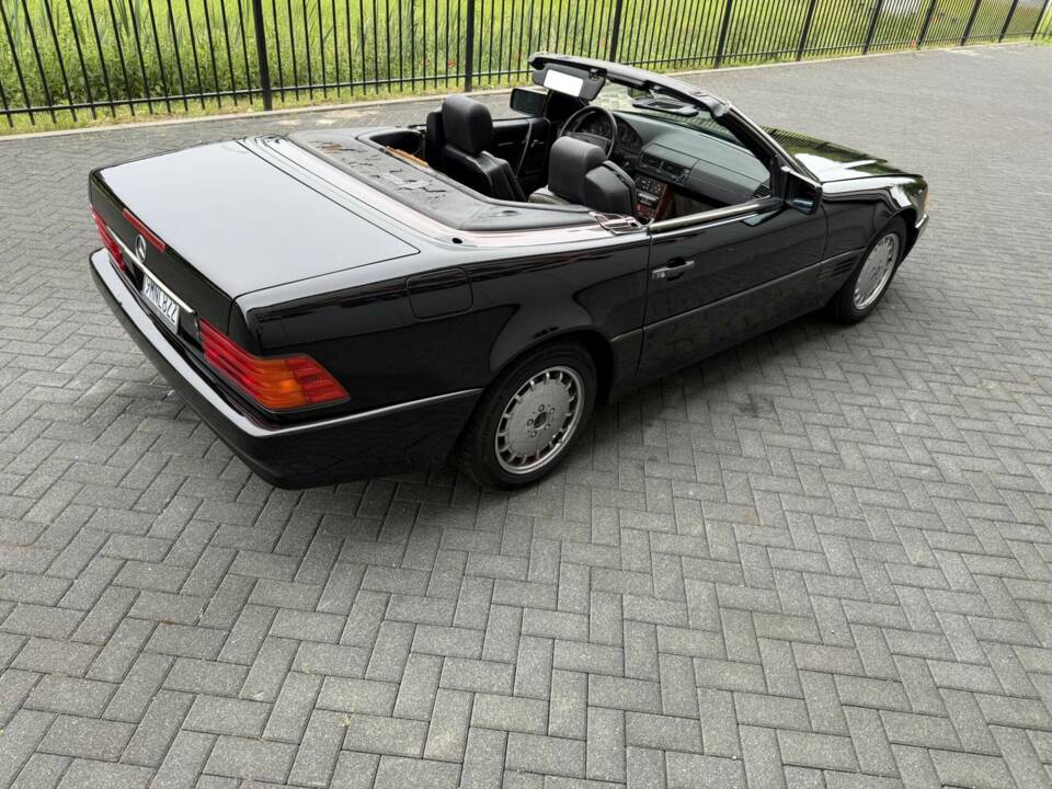 Image 10/44 of Mercedes-Benz 300 SL (1991)