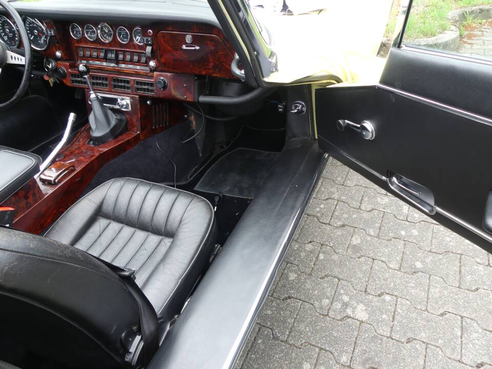 Image 46/74 de Jaguar Type E V12 (1973)