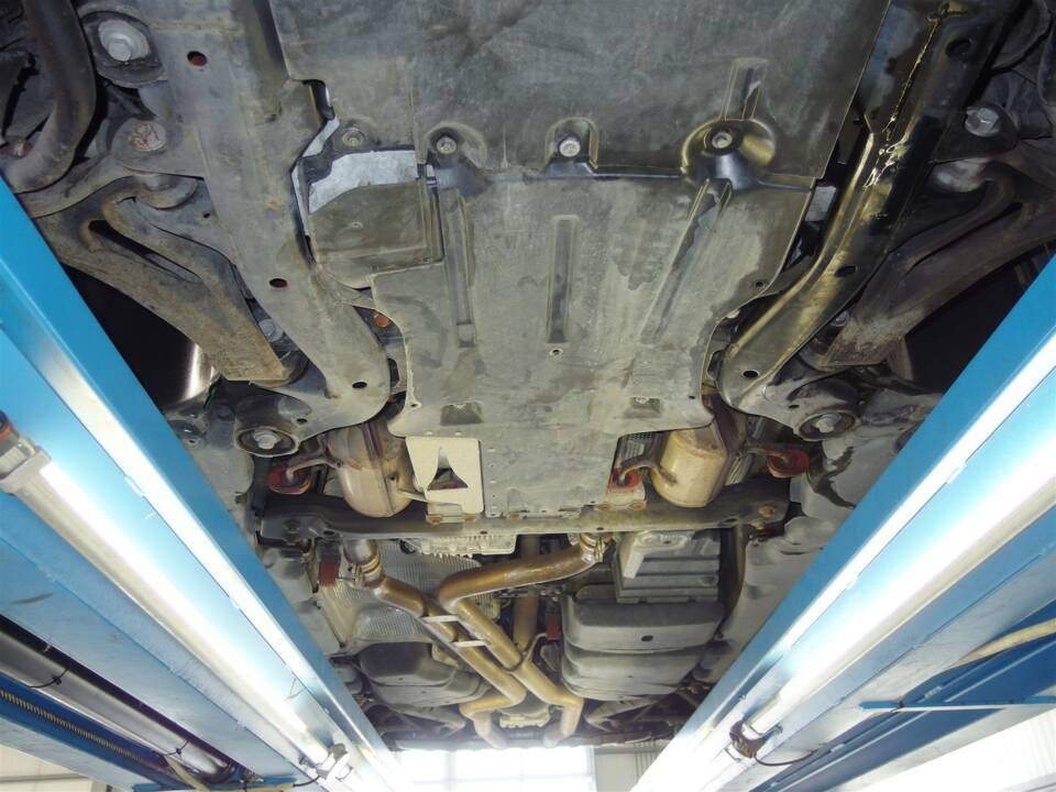 Image 86/93 of Porsche Cayenne Turbo (2007)