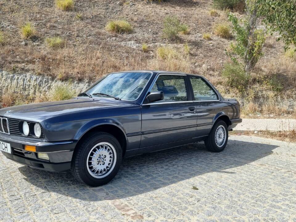 Image 23/100 of BMW 323i (1984)