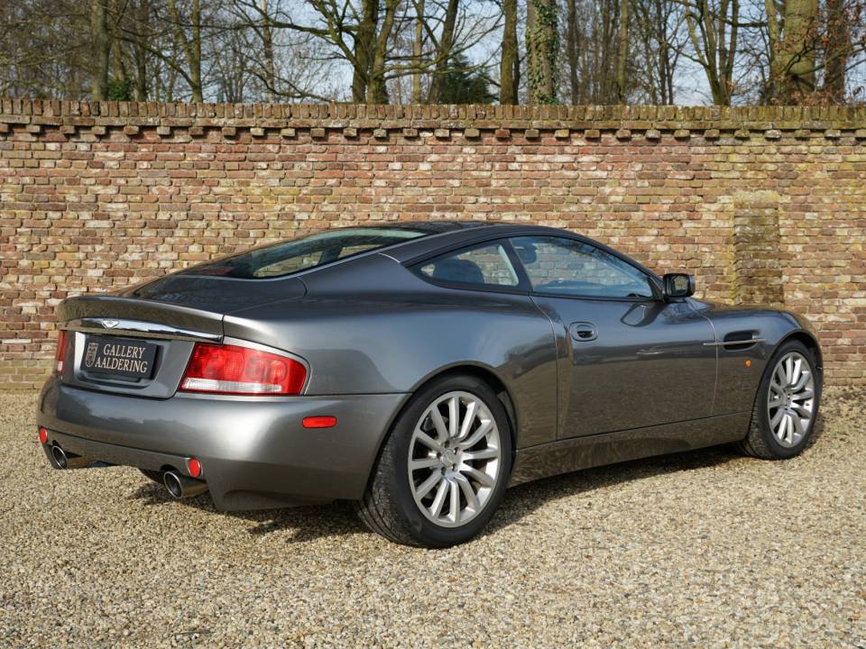 Imagen 31/50 de Aston Martin V12 Vanquish (2003)