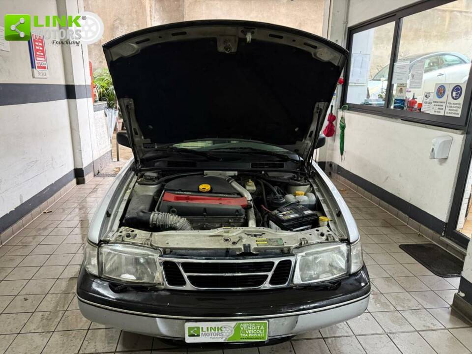 Image 3/34 de Saab 900 2.0i 16V (1997)