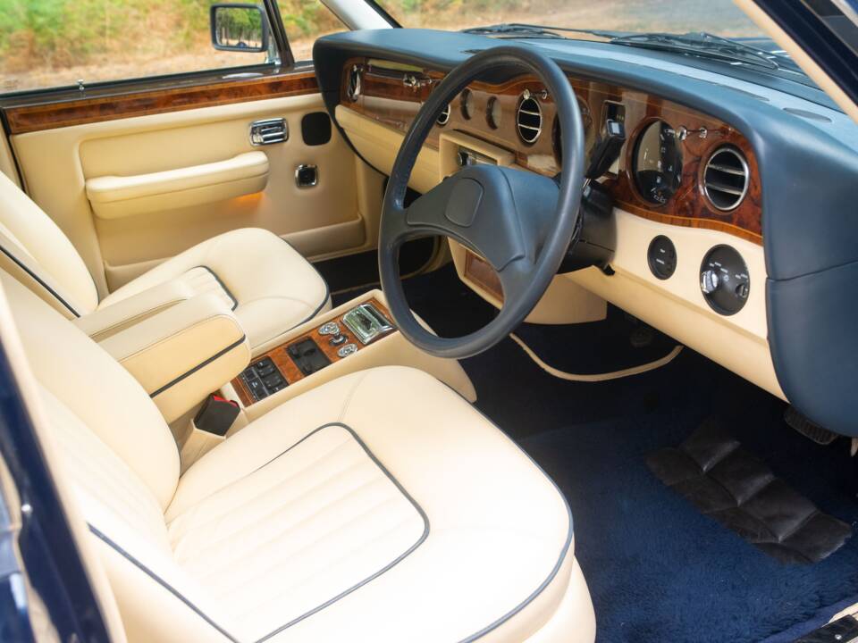 Imagen 14/22 de Rolls-Royce Silver Spirit II (1990)