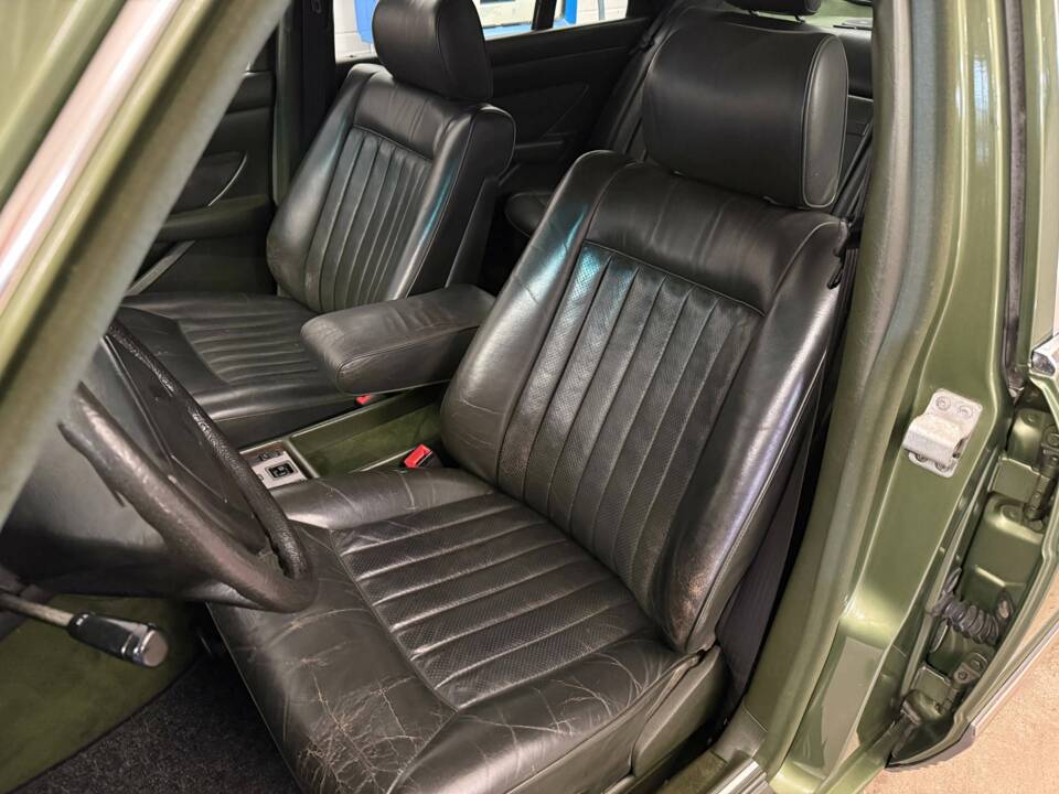 Image 8/19 of Mercedes-Benz 280 SEL (1983)