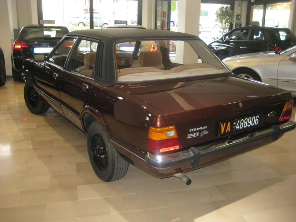 Bild 5/30 von Ford Taunus (2000S) (1976)