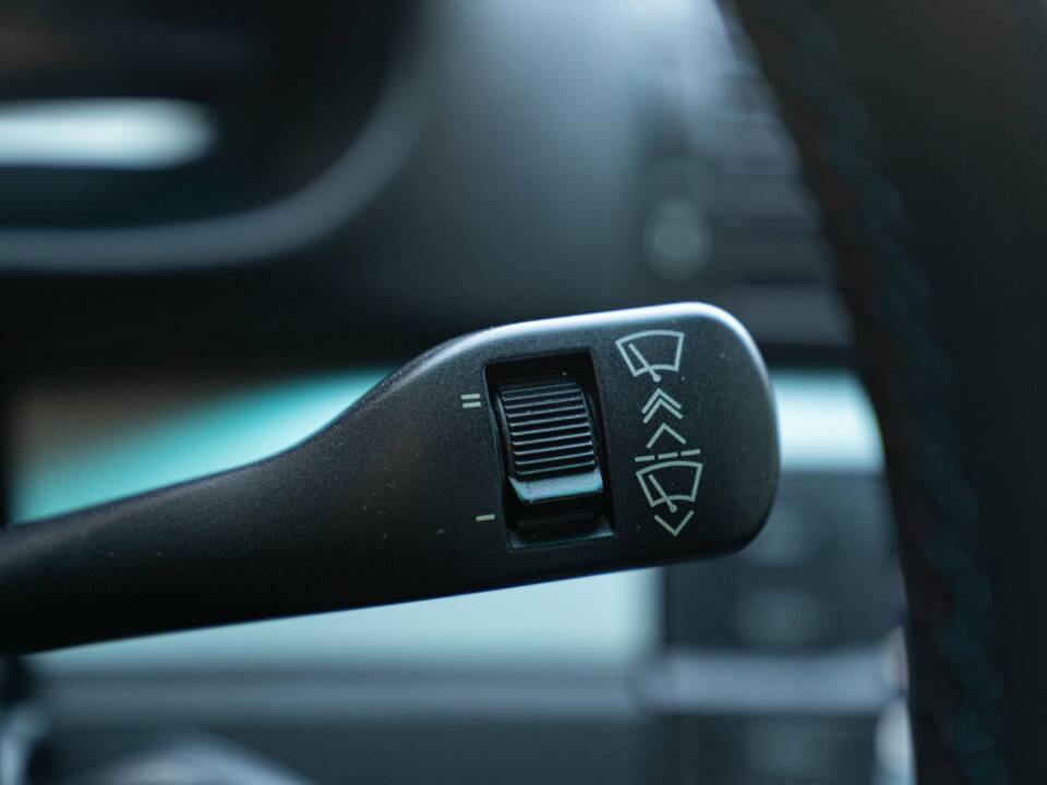 Image 33/50 of BMW 320Ci (2001)