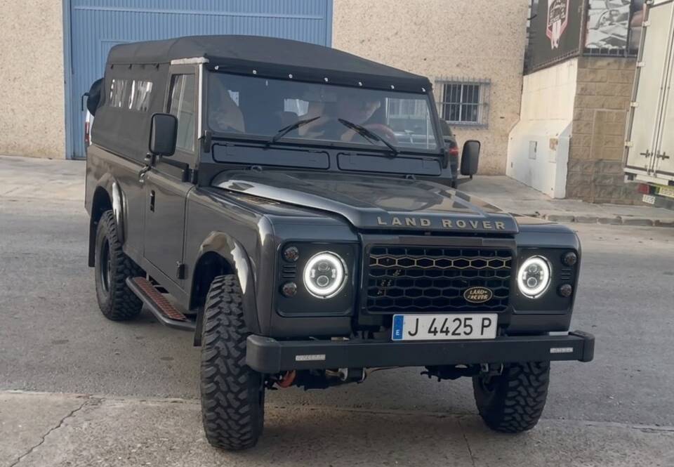 Immagine 2/15 di Land Rover 90 (1988)