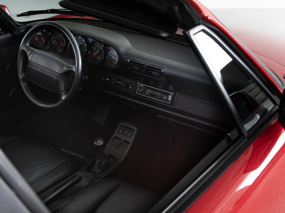 Afbeelding 34/48 van Porsche 911 Carrera 2 (1990)