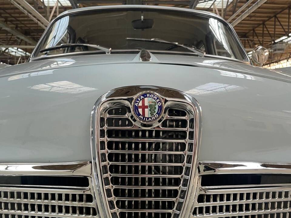 Image 77/87 of Alfa Romeo Giulietta TI (1963)