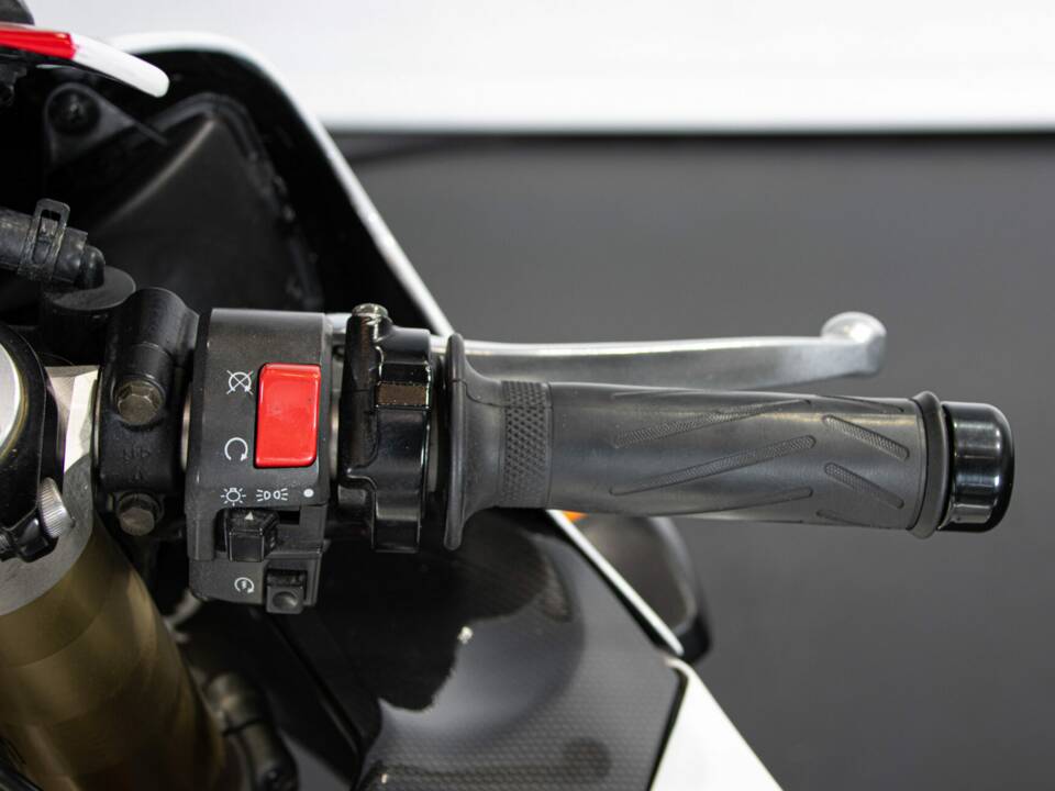 Bild 50/50 von Yamaha YZF 1000 R1 (1998)