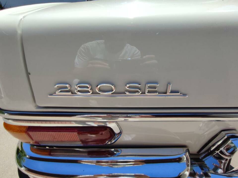 Image 7/10 de Mercedes-Benz 280 SEL 4,5 (1972)