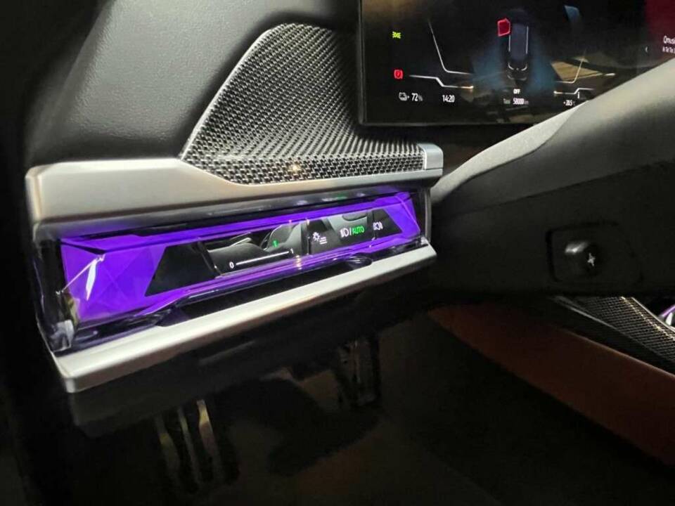 Image 8/50 de BMW i7 eDrive50 (2023)
