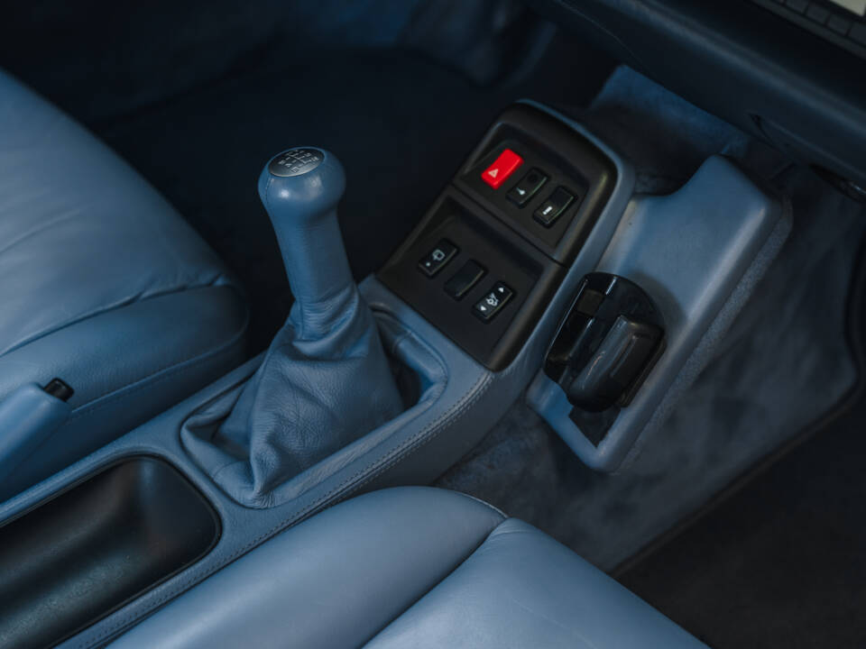 Bild 32/50 von Porsche 911 Carrera 4S (1996)