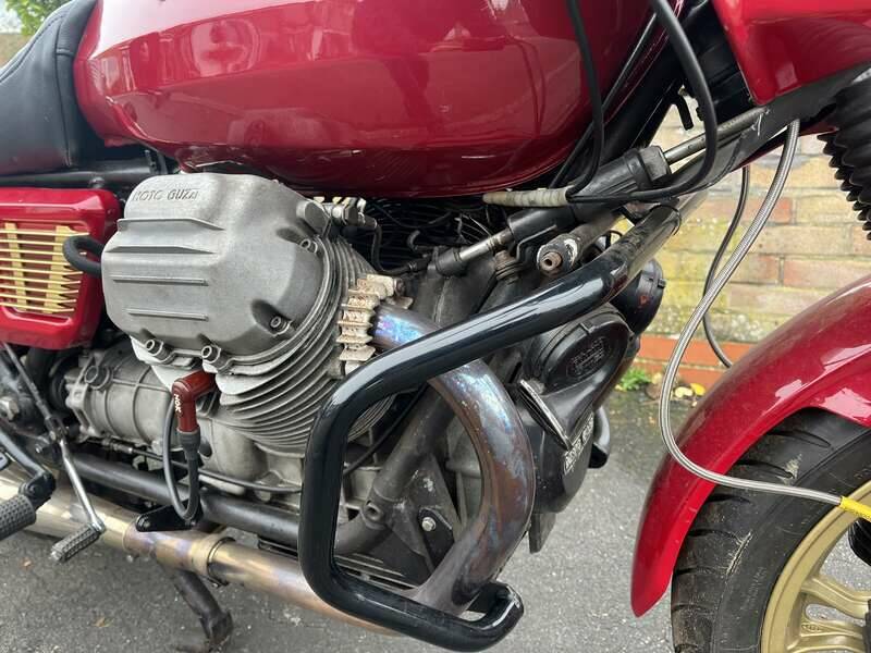 Image 8/26 of Moto Guzzi 1000 SP (1980)