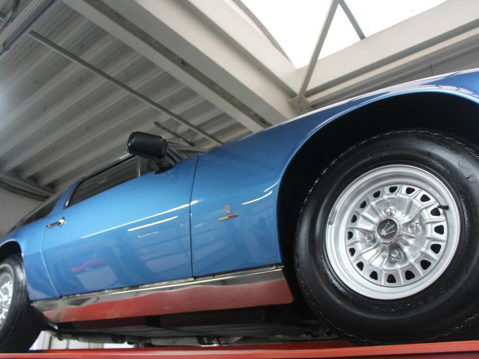 Image 12/50 of Maserati Indy 4900 (1971)
