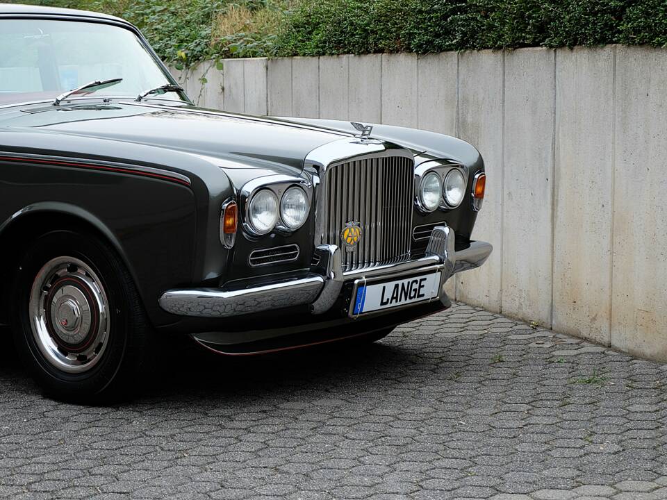 Image 8/48 of Bentley T 1 (1967)