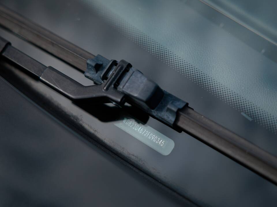 Image 34/50 of Mercedes-Benz SL 350 (2004)