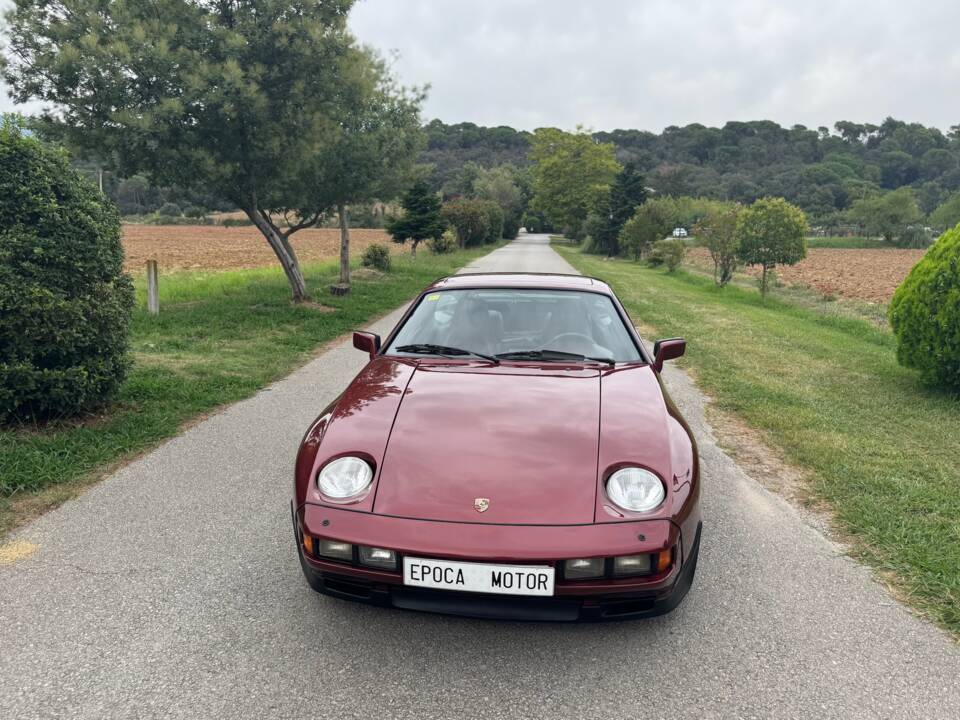 Image 3/32 of Porsche 928 S (1988)