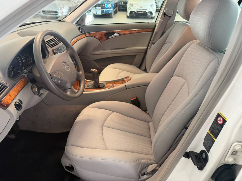 Image 11/14 of Mercedes-Benz E 200 Kompressor (2006)