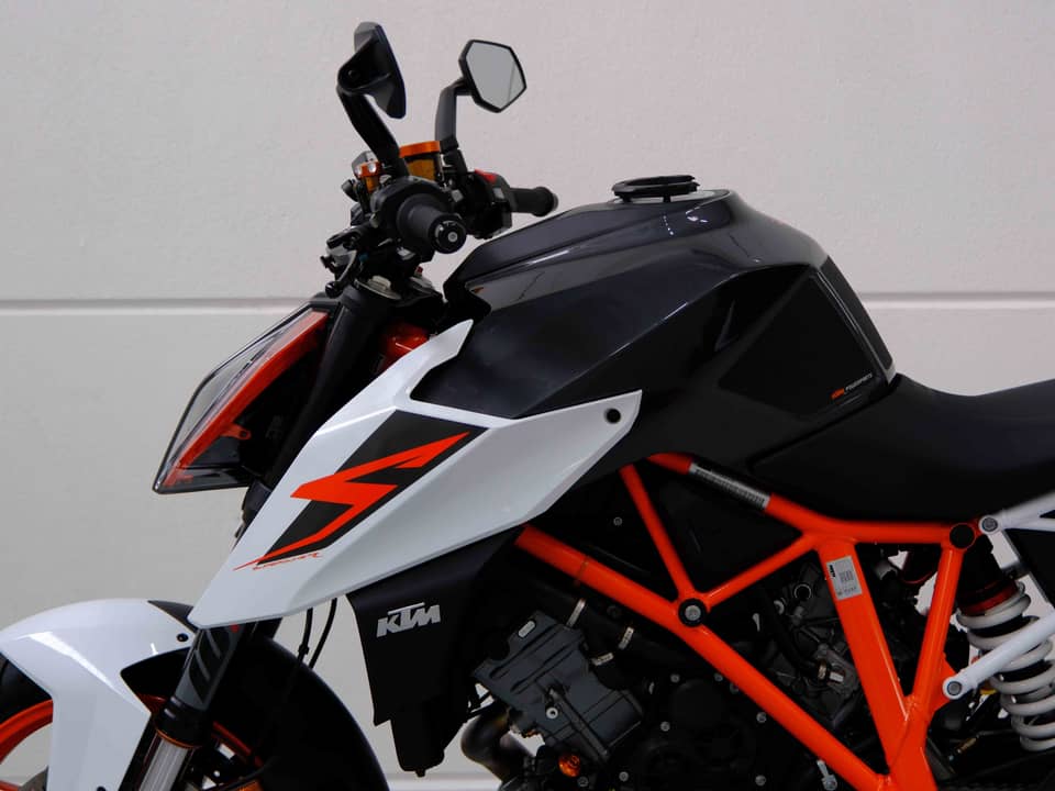 Image 47/83 of KTM 1290 Super Duke R (2018)