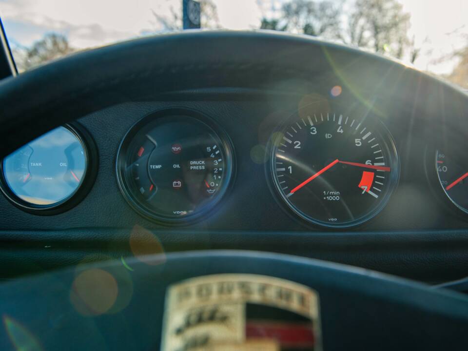 Bild 22/28 von Volkswagen T3 Kastenwagen 2.0 (1982)