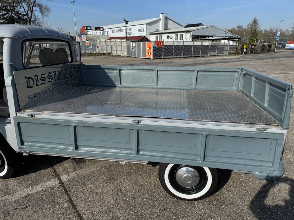 Image 7/16 of Volkswagen T2 a&#x2F;b (1972)