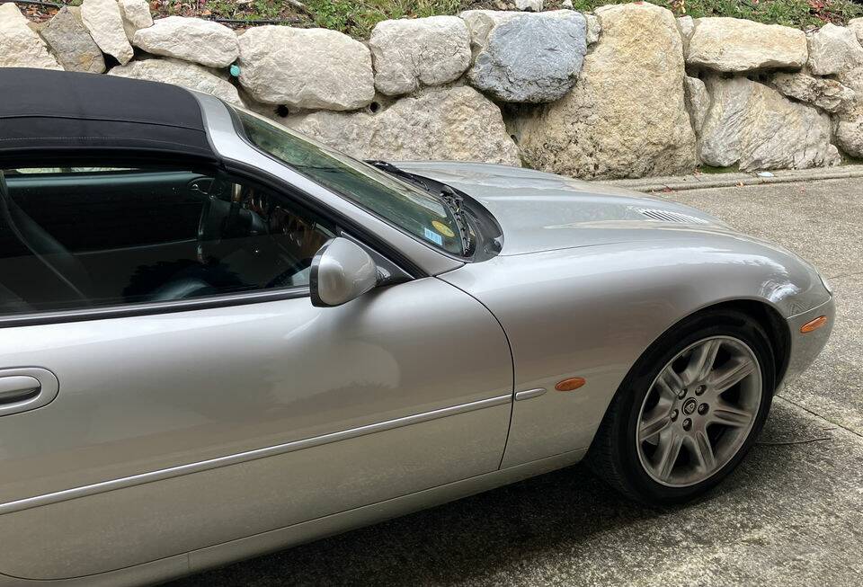 Afbeelding 6/8 van Jaguar XKR (1999)