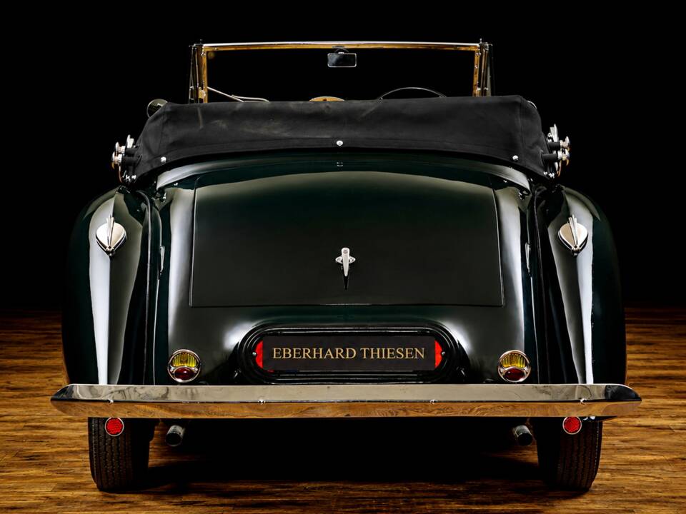 Image 5/15 of Lagonda V12 DHC (1938)