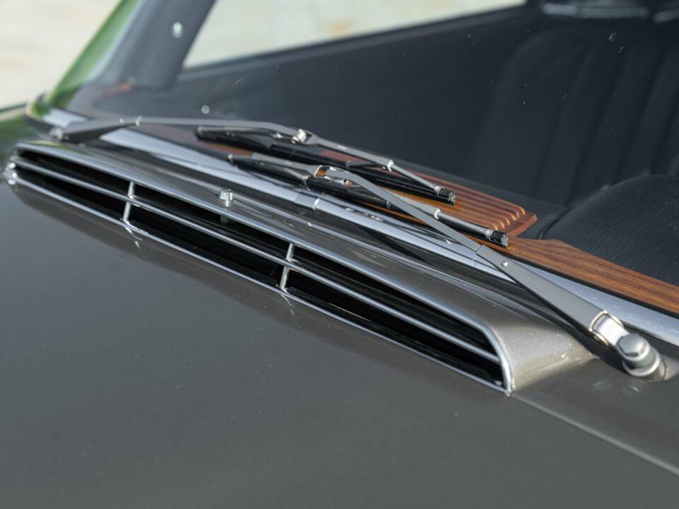 Immagine 33/50 di Mercedes-Benz 280 SL (1969)