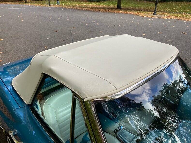 Bild 31/50 von Chevrolet Corvette Sting Ray Convertible (1966)