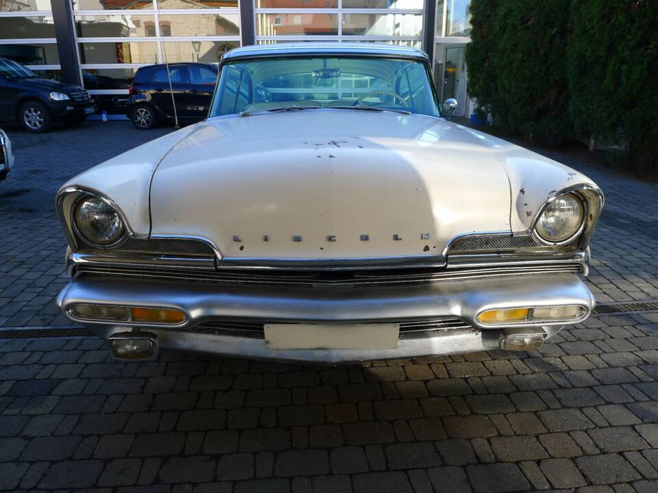 Image 2/15 of Lincoln Premiere Hardtop Coupé (1956)