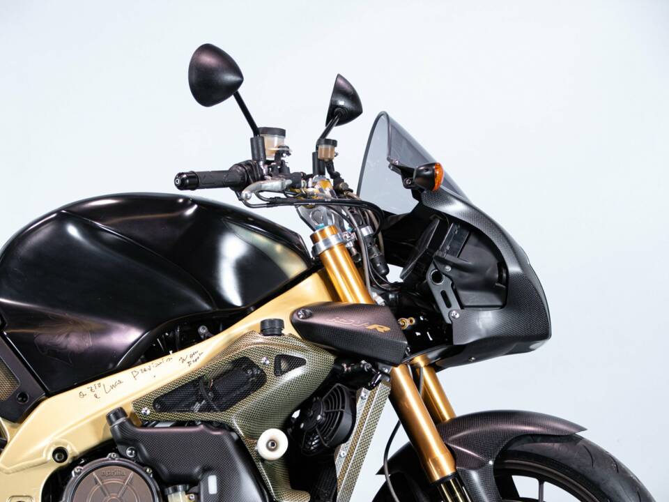 Bild 32/50 von Aprilia DUMMY (2002)
