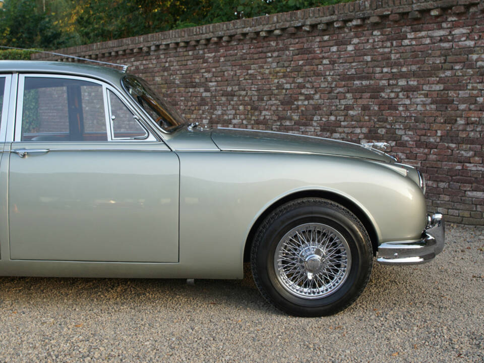 Image 47/50 of Jaguar Mk II 3.4 (1964)