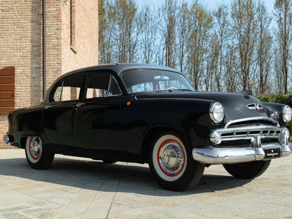 Image 2/50 of Dodge Coronet "Red Ram" (1953)