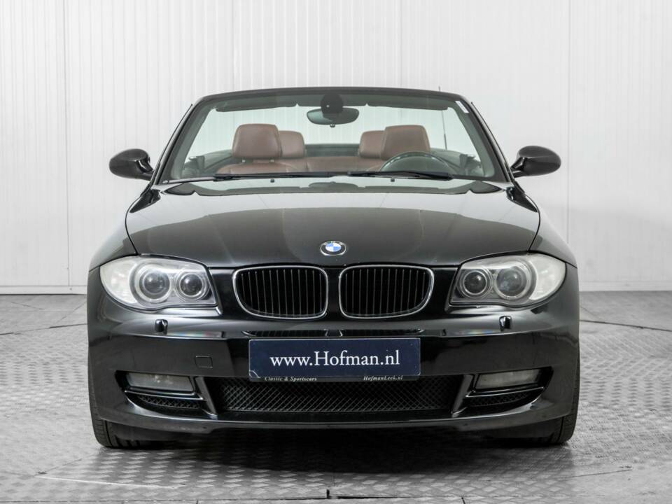 Image 14/50 de BMW 120i (2008)