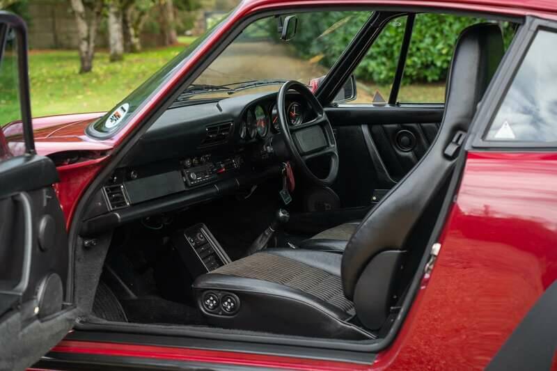 Bild 37/50 von Porsche 911 Carrera 3.2 (1989)