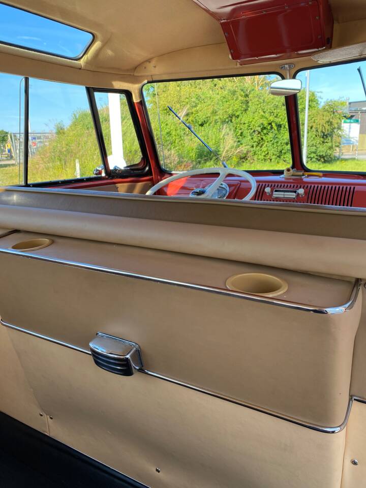 Immagine 44/61 di Volkswagen T1 Samba 1.2 (1958)