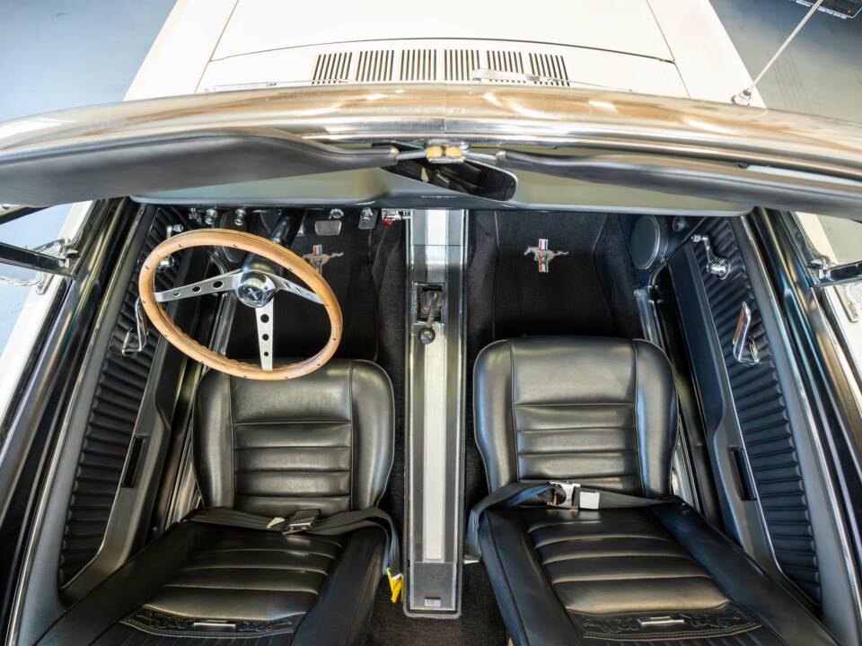 Image 13/30 de Ford Mustang 289 (1965)