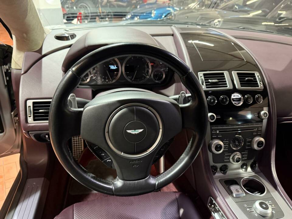 Immagine 10/42 di Aston Martin Rapide (2011)