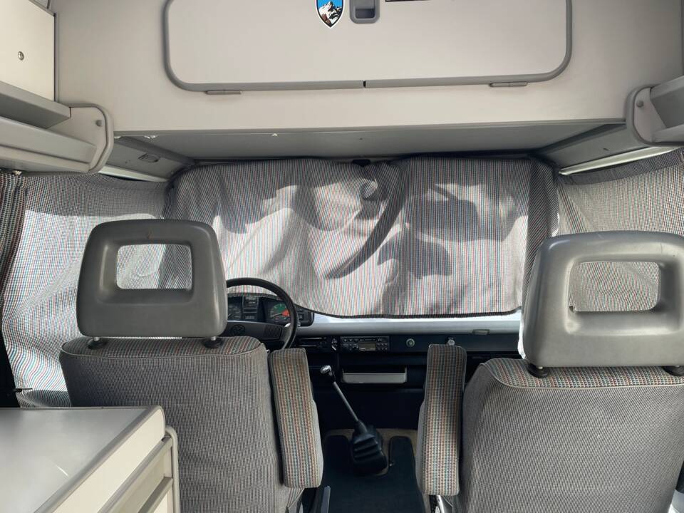 Bild 35/98 von Volkswagen T3 Westfalia 1.6 TD (1990)