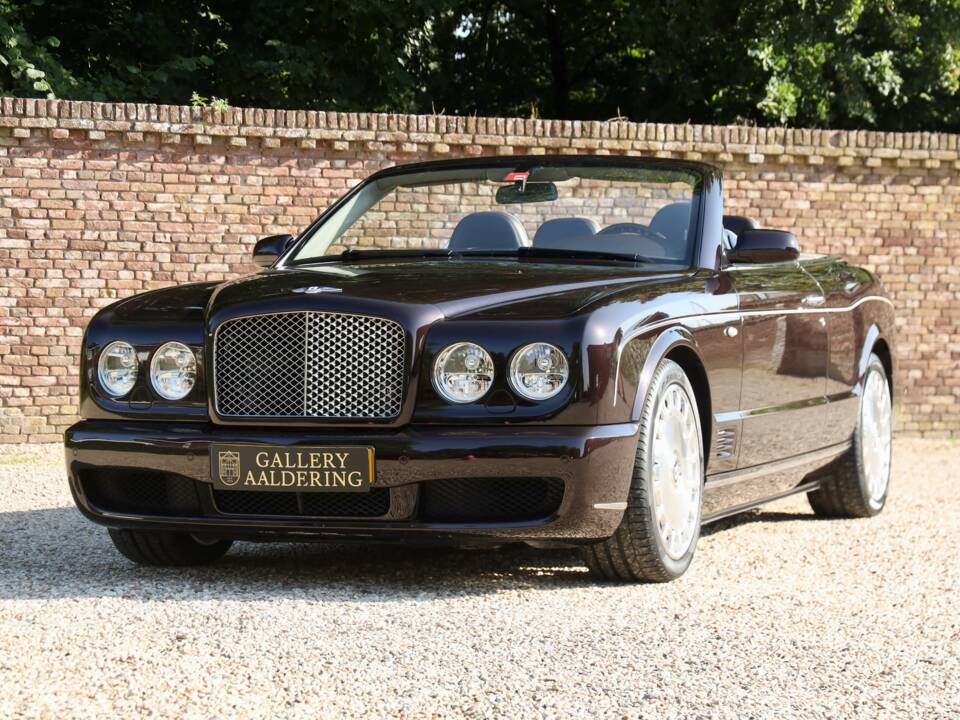 Image 19/50 de Bentley Azure (2008)