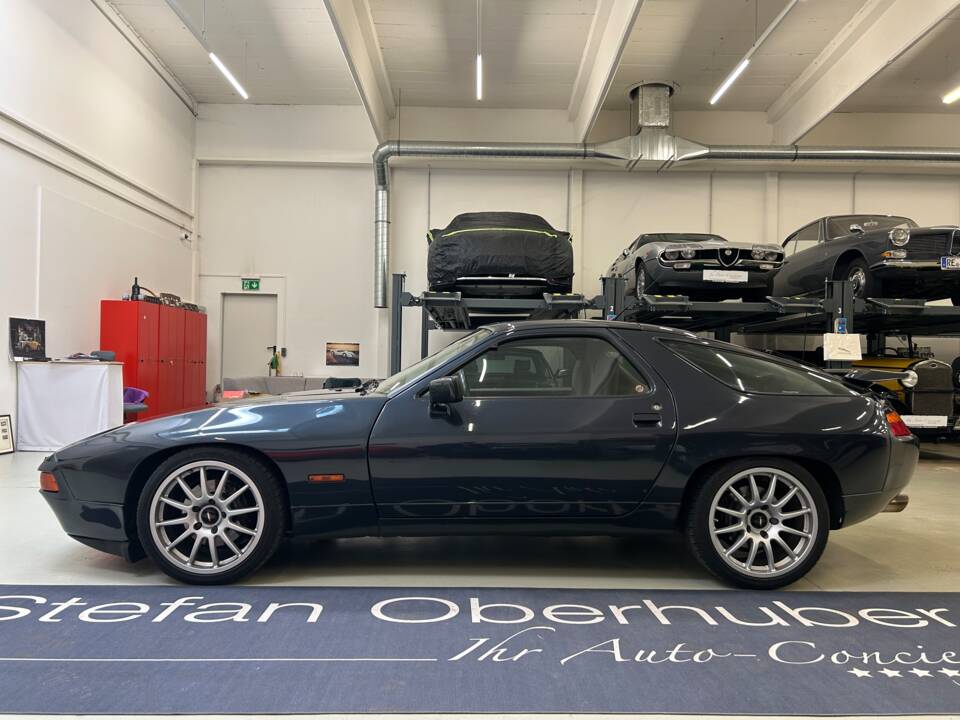 Image 1/63 of Porsche 928 GT (1989)