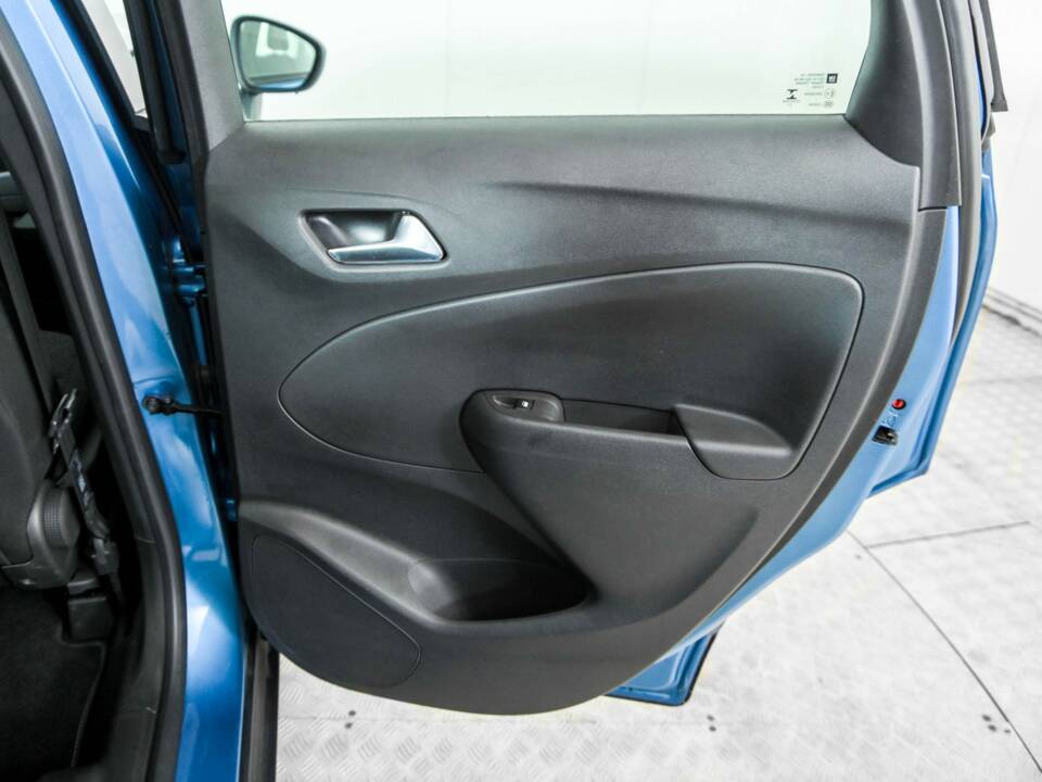 Image 37/50 de Opel Crossland X 1.2 Turbo (2020)