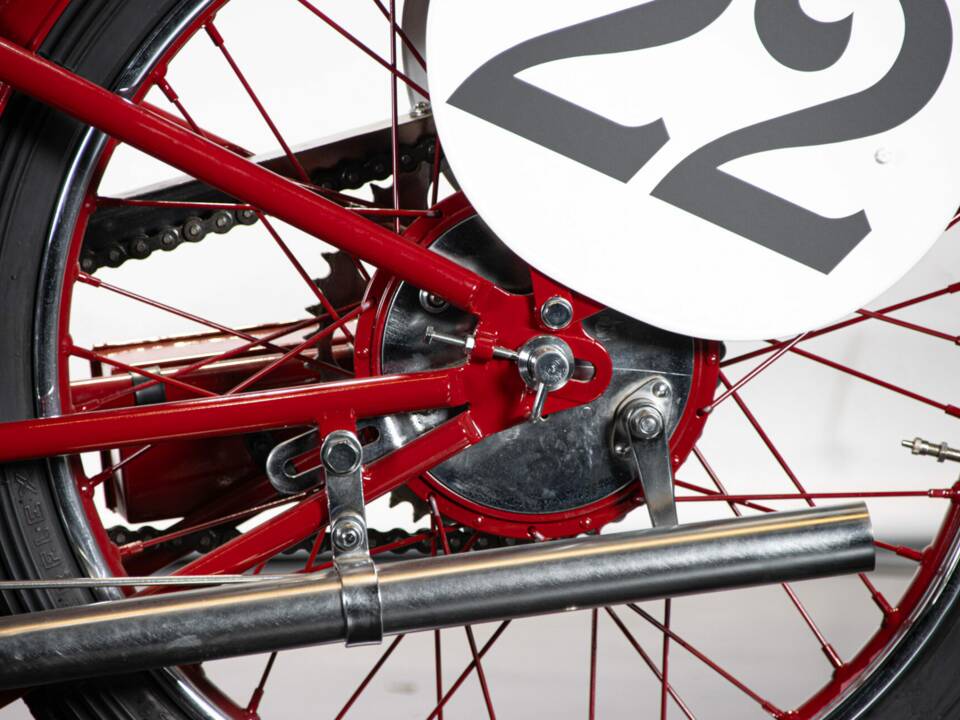 Immagine 21/50 di Moto Guzzi 250 SS (1930)