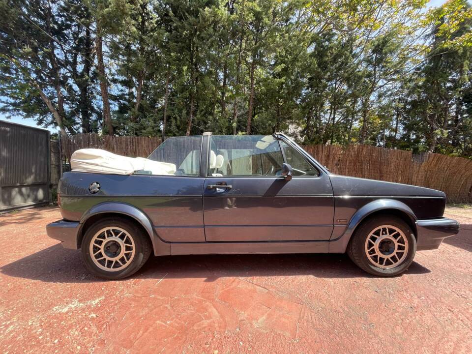 Bild 18/39 von Volkswagen Golf I Cabrio GLi 1.8 (1990)